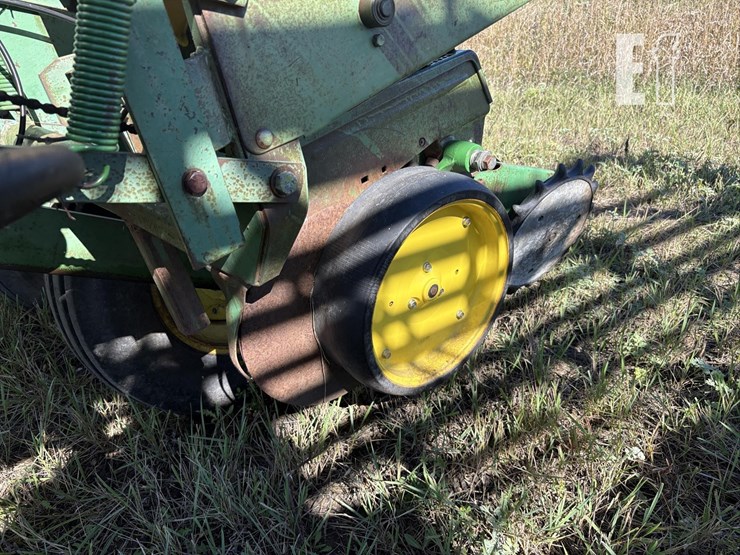 john-deere-7000-image-3