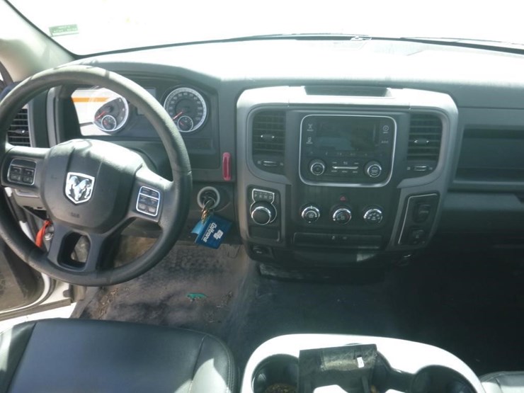 2016-dodge-1500-image-10