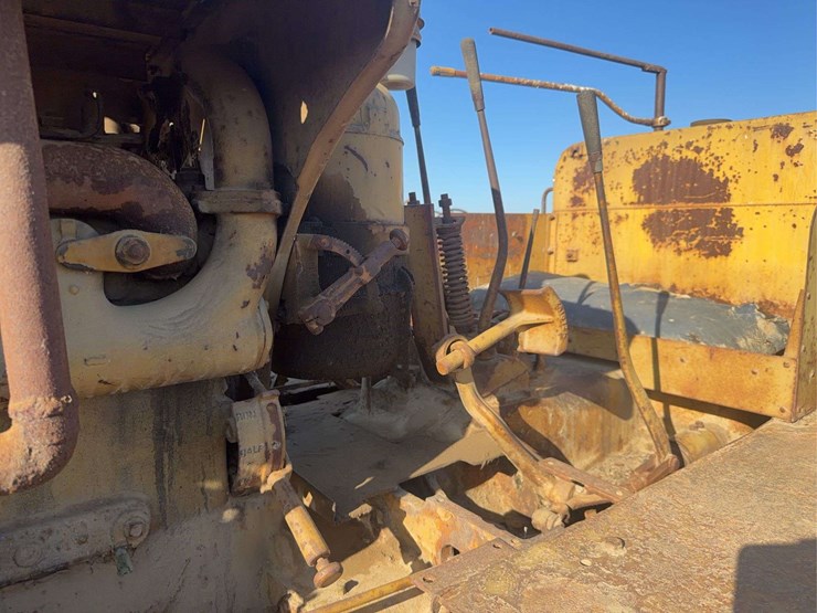 caterpillar-d7-image-29