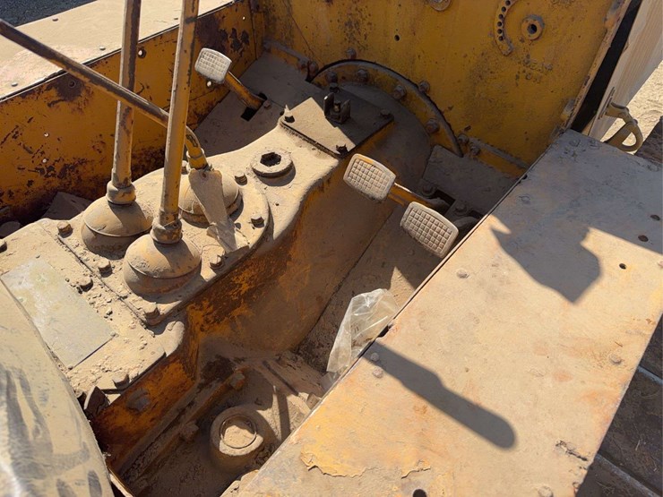 caterpillar-10-image-40