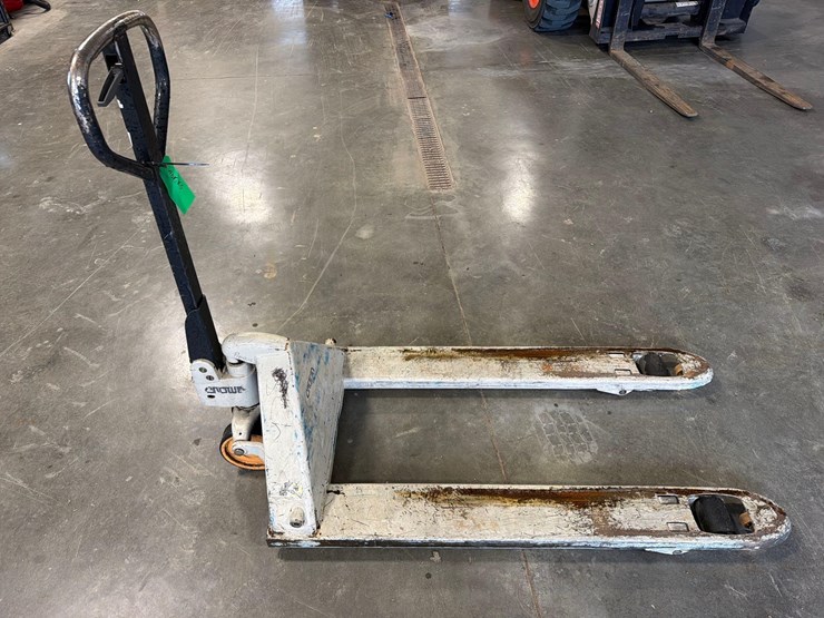 crown-pallet-fork-image-2