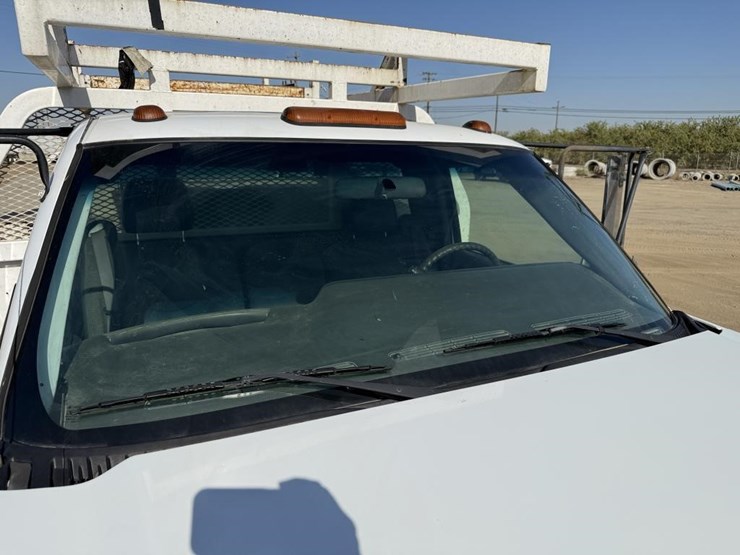 2006-chevrolet-3500-image-21