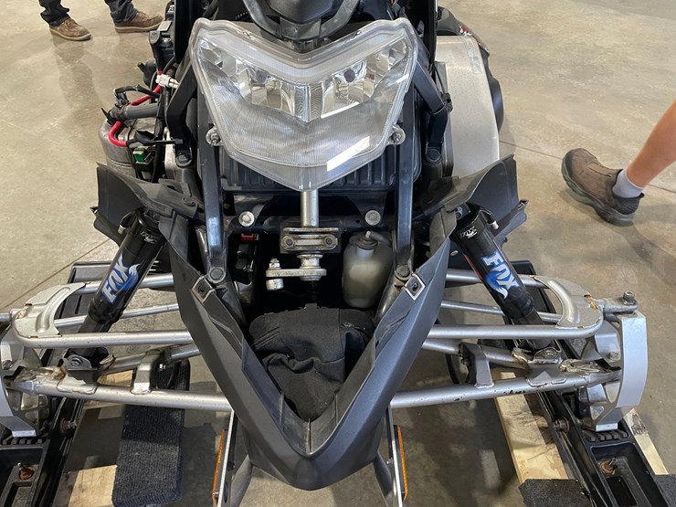 #3152-•-2008-yamaha-fx-nytro-snowmobile-image-39