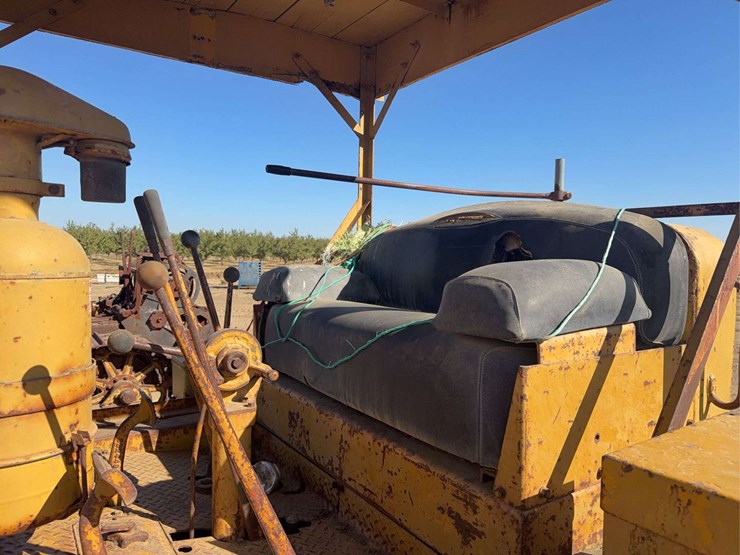 caterpillar-d7-image-36