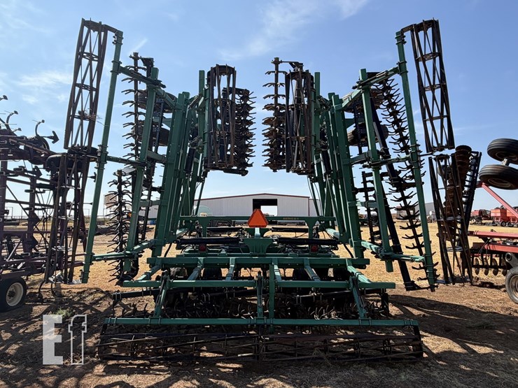 great-plains-4000tt-image-4
