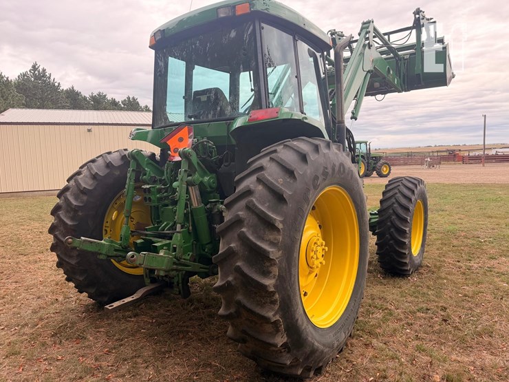 2000-john-deere-7510-image-10