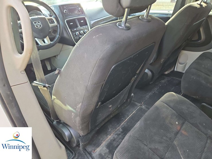 2013-dodge-grand-caravan-se-image-21