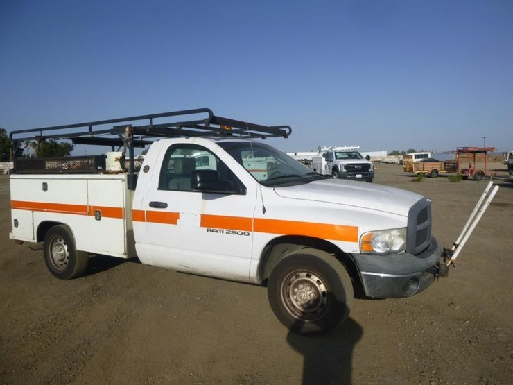 2005-dodge-ram-2500-image-3