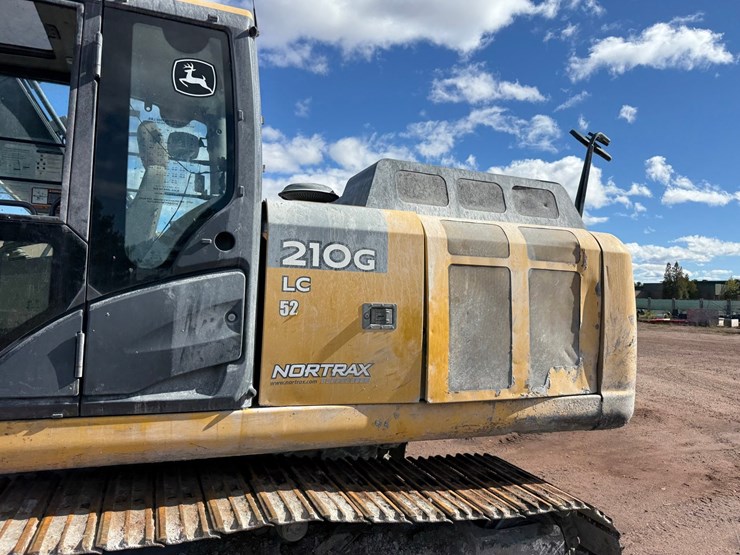 deere-210g-lc-image-26