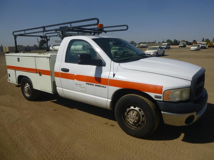 2005-dodge-ram-2500-image-3