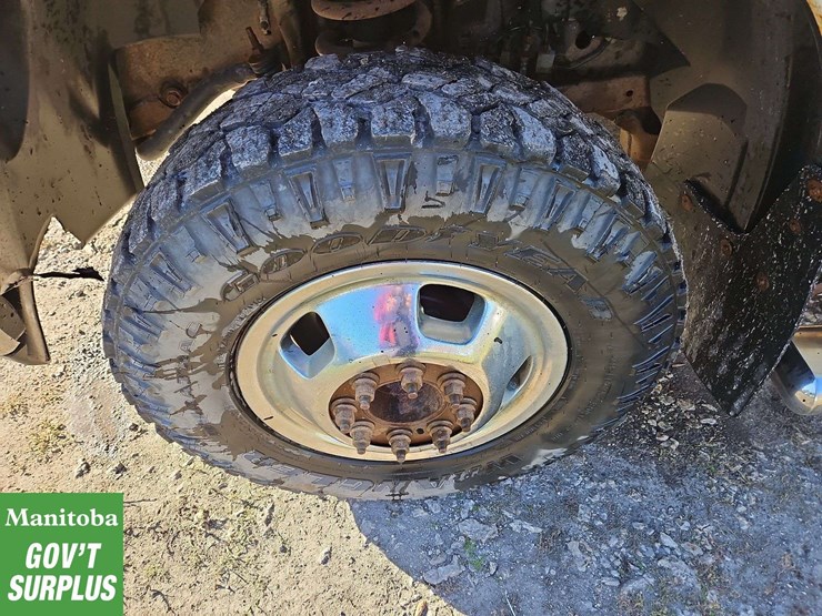 2011-dodge-3500-image-11