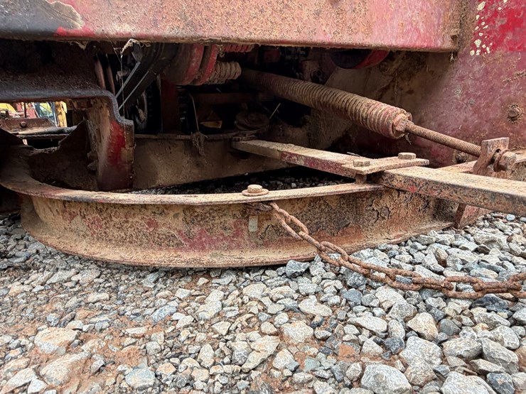 new-holland-717-image-10