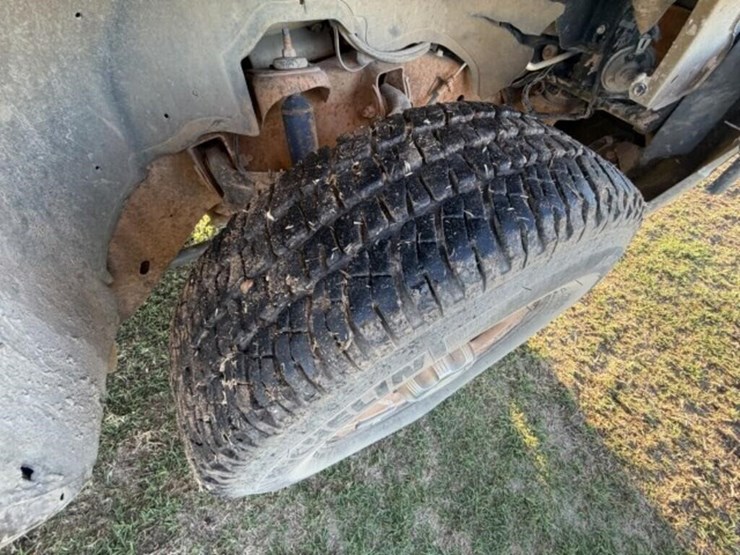 2007-chevrolet-3500-image-22
