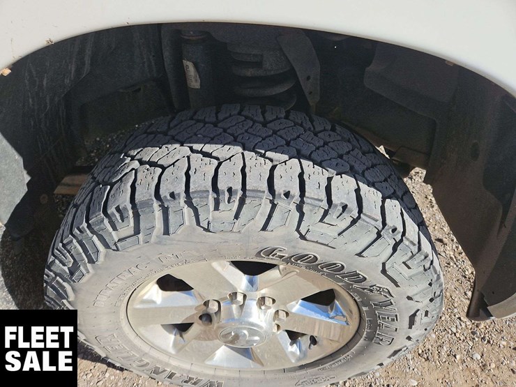 2015-dodge-2500-image-12