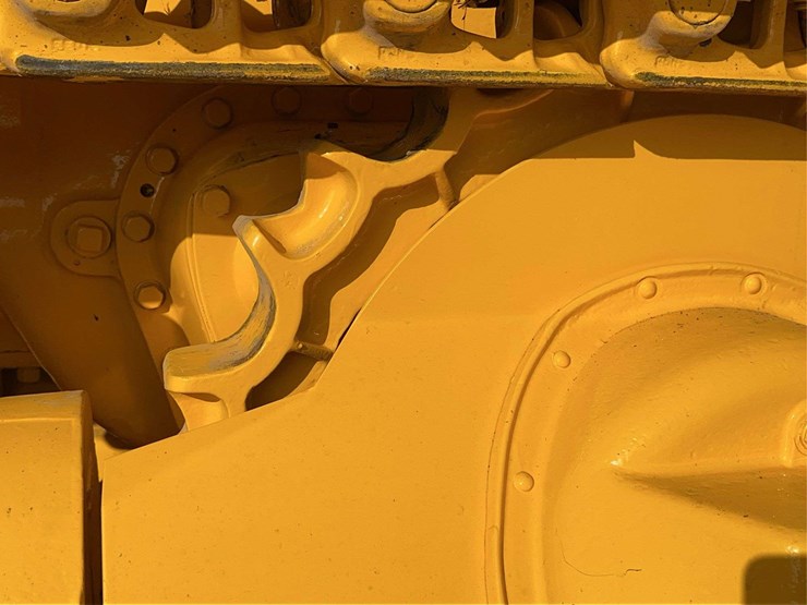 caterpillar-seventy-gas---complete-nut-and-bolt-restoration!-image-33