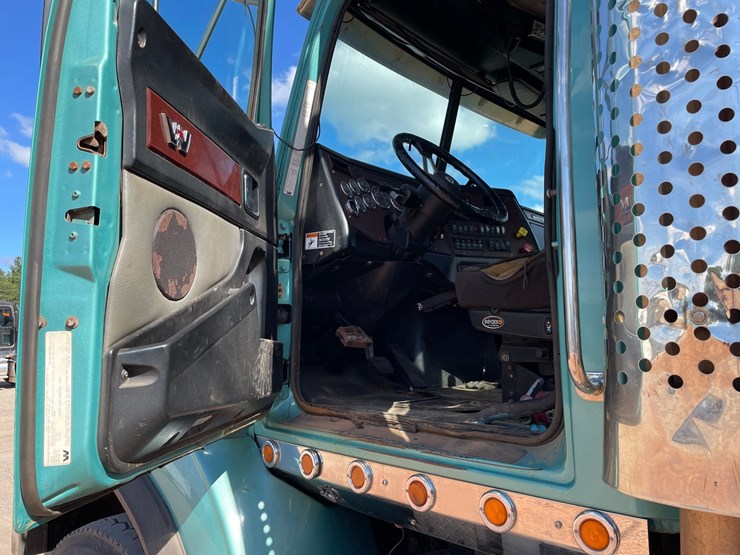 2015-western-star-4900sb-image-69