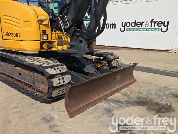 2020-deere-85g-image-23