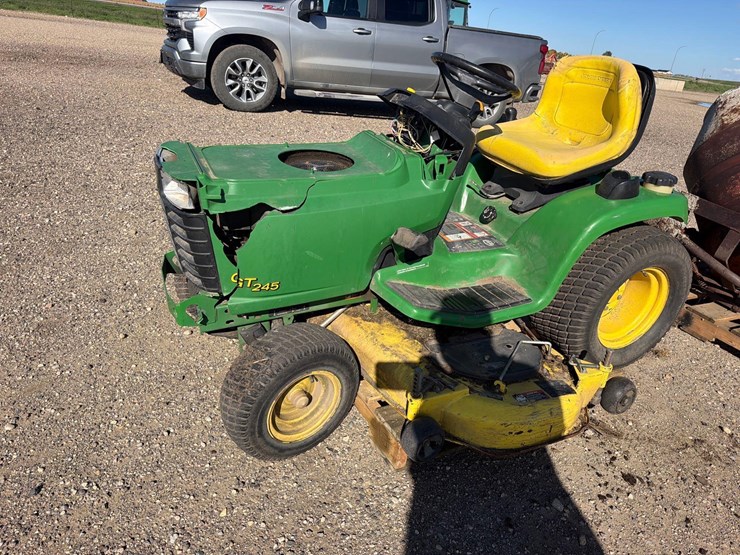 john-deere-245-image-1