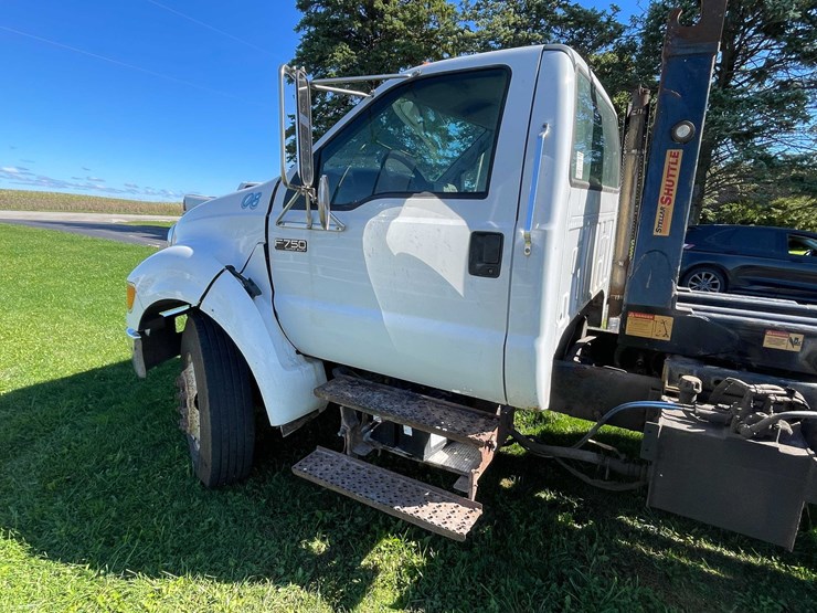 2008-ford-f750-image-9
