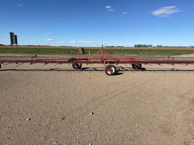 international-dump-rake-image-1