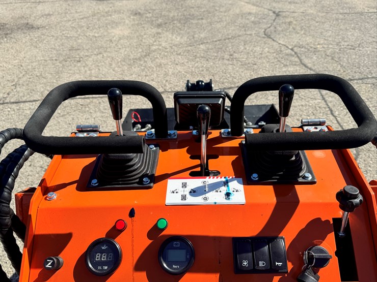2026-unused-ft36c-future-skid-steer-loader-image-8