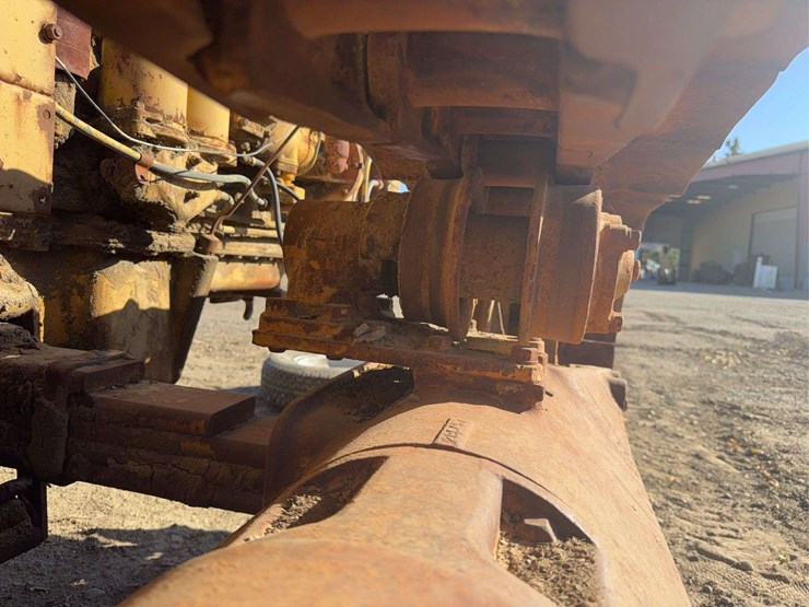 caterpillar-fifty-diesel-image-15