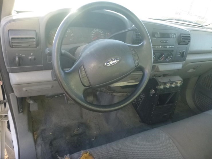 2005-ford-f450-image-16