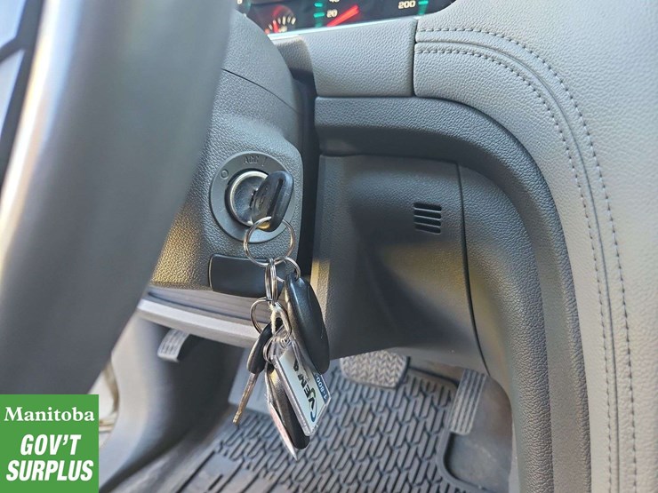 2016-chevrolet-traverse-image-21