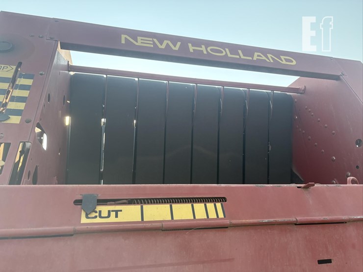 new-holland-660-image-14