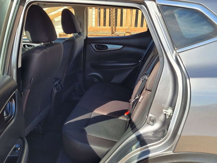 2020-nissan-rogue-image-8