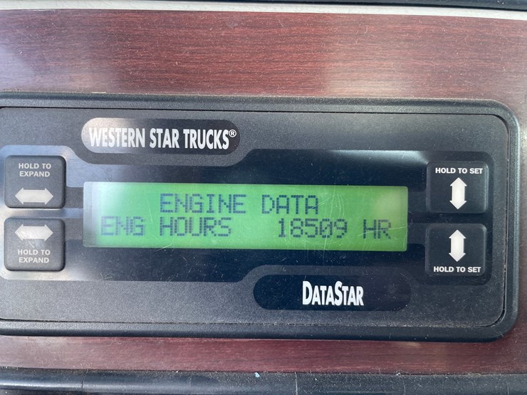 2016-western-star-4900sb-image-87