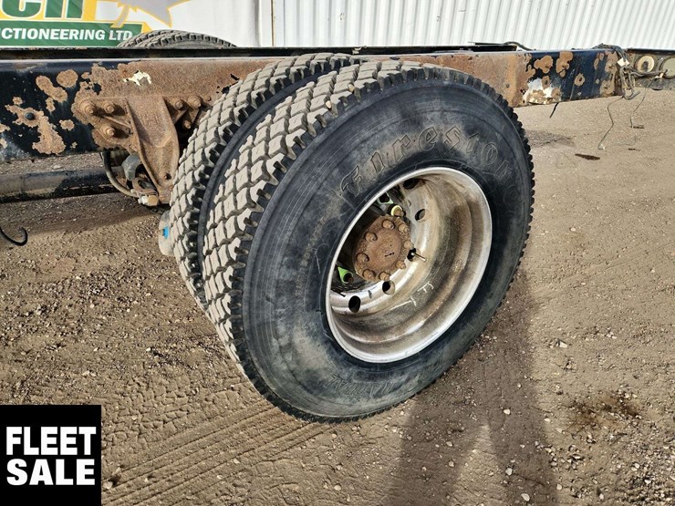 2015-kenworth-t370-image-10