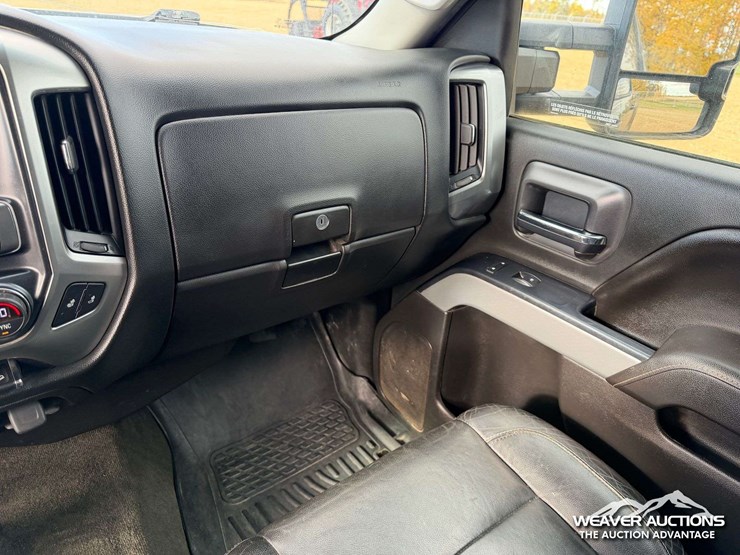 2017-chevrolet-silverado-2500hd-lt-image-9