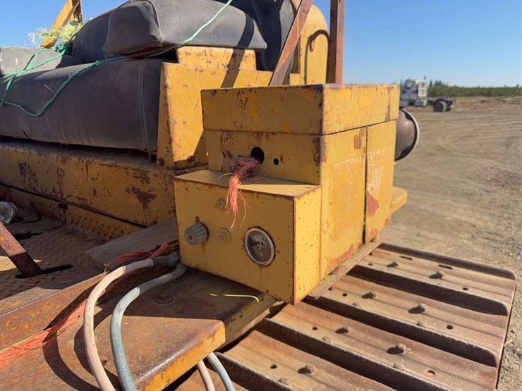 caterpillar-d7-image-37