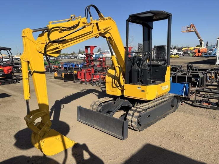 komatsu-pc28uu-image-1