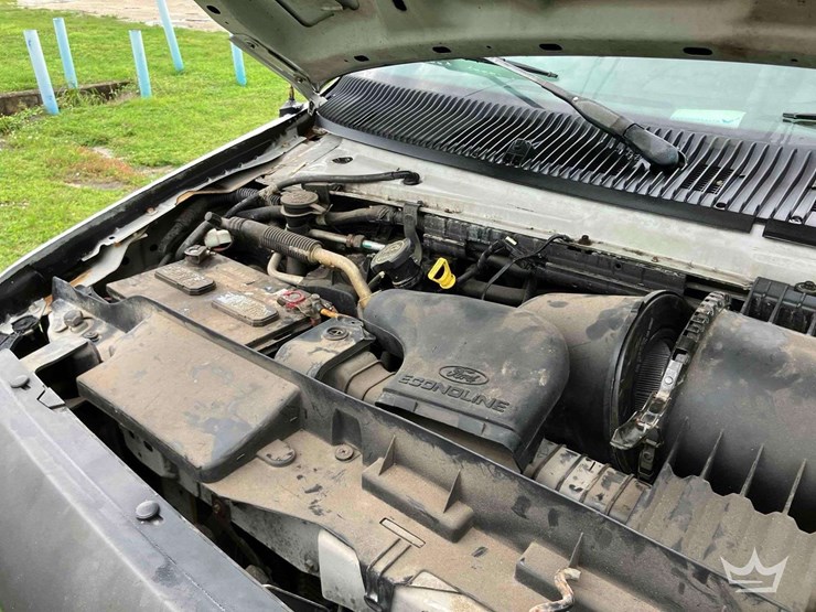 2008-ford-cargo-image-6