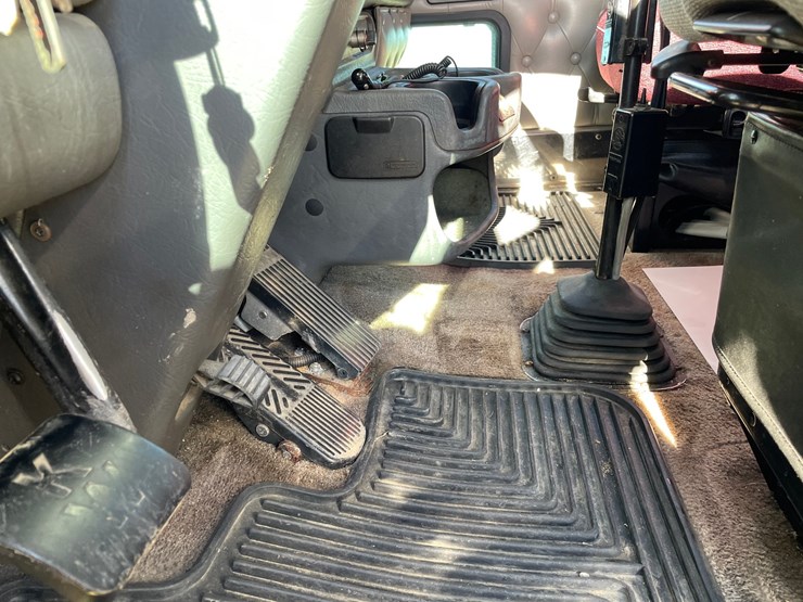 2001-kenworth-w900l-image-82
