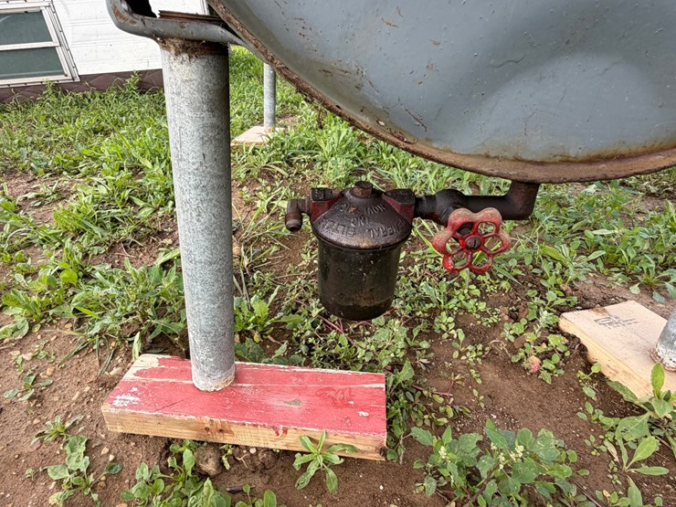 #4048-•-250-gallon-fuel-barrel-image-5