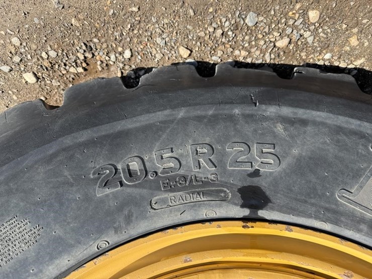 2019-caterpillar-930m-image-17