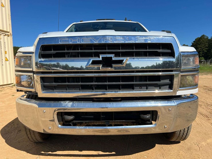 2019-chevrolet-silverado-5500hd-image-5