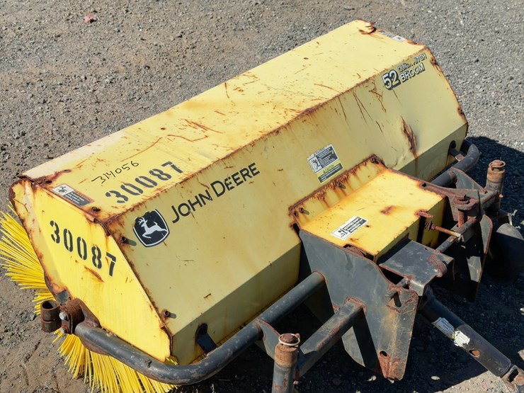 john-deere-2305-image-13