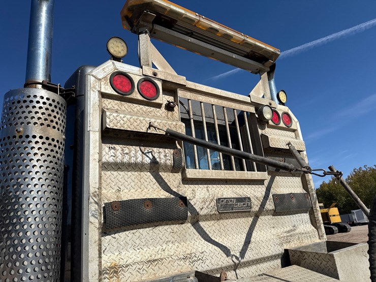 2005-kenworth-t800-image-34