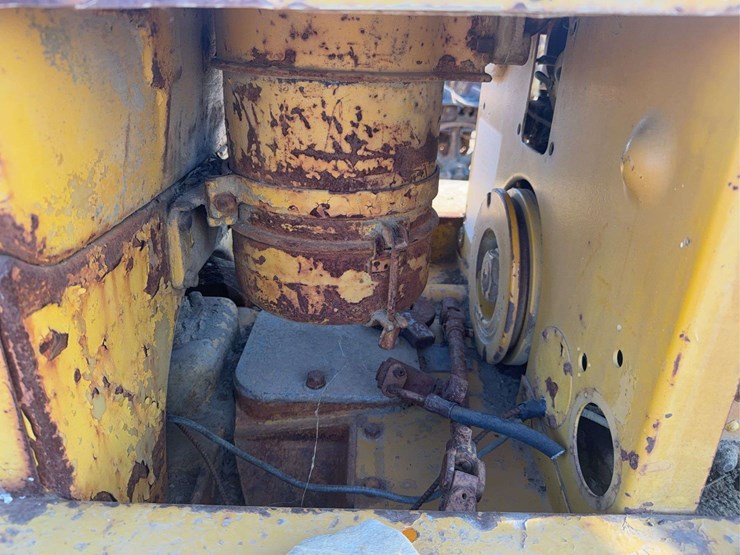 caterpillar-d4-image-30