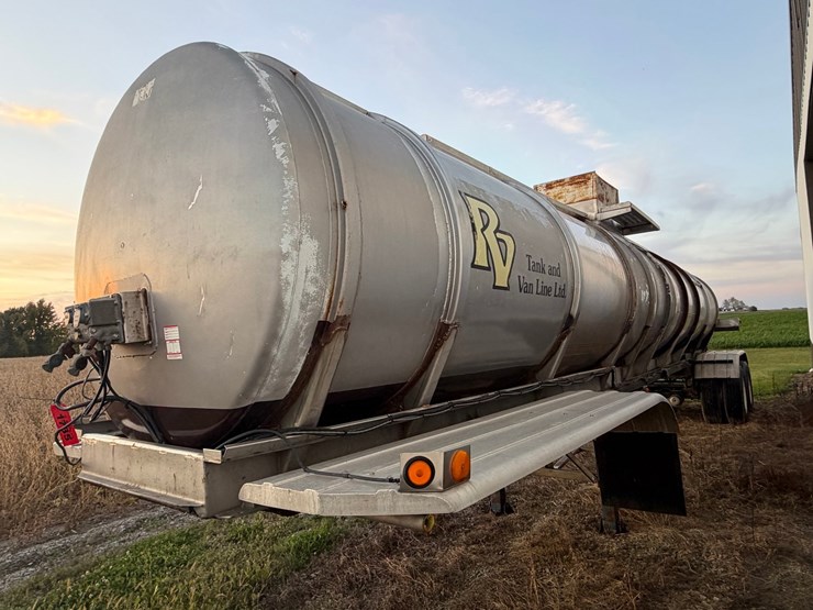 #1735-•-1984-certified-waste-tanker-image-5