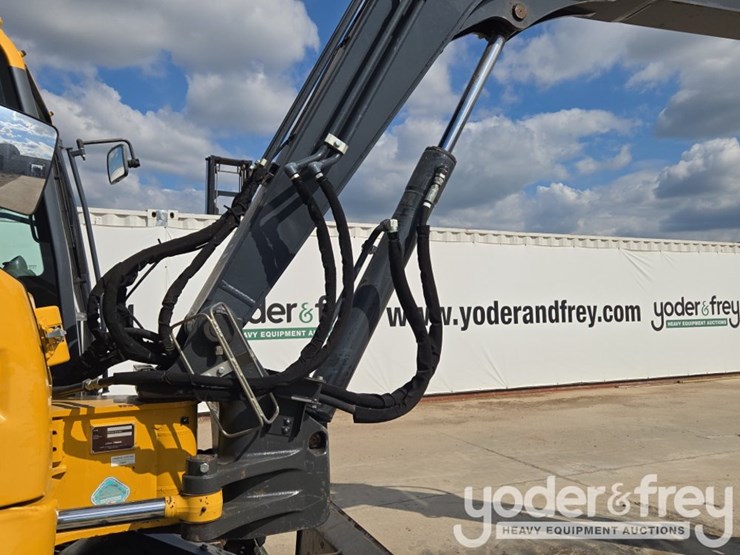 2020-deere-85g-image-33
