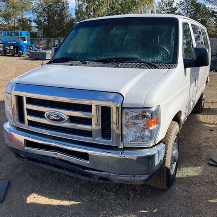 2012 FORD E350