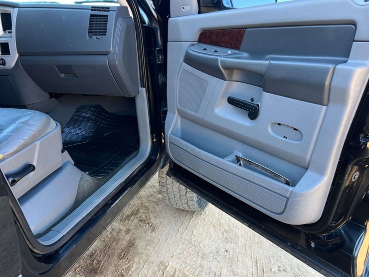 2008-dodge-ram-1500-image-27