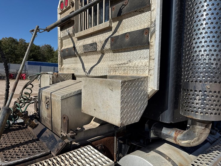 2005-kenworth-t800-image-49