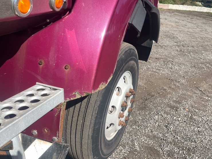 #117-•-2011-western-star-semi-tractor-(has-wi-title)-(forestville,-wi)-image-52