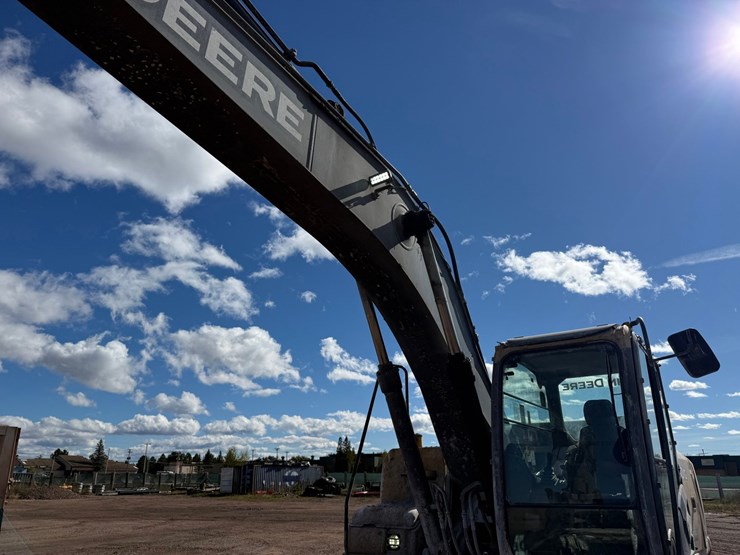 deere-210g-lc-image-13